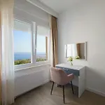 Lägenhet L&l With Swimming Pool And Seaview *