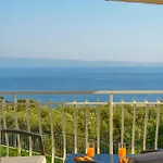 L&l With Swimming Pool And Seaview Lägenhet Split