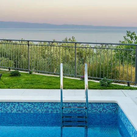 L&l With Swimming Pool And Seaview * Сплит