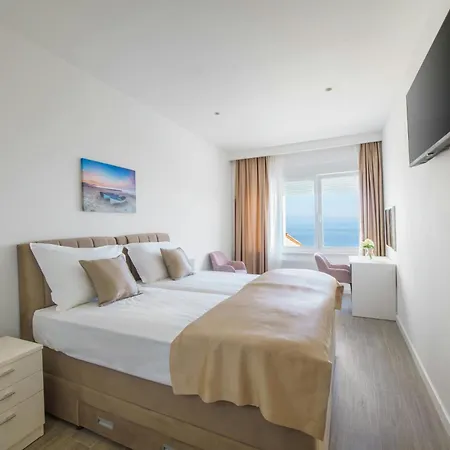 Apartament L&l With Swimming Pool And Seaview